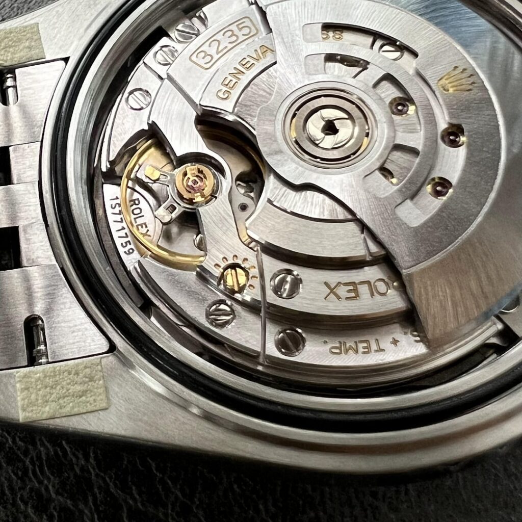 Super Clone Rolex Datejust Rhodium Dial 126334 Jubilee 41 mm — movement / caseback view