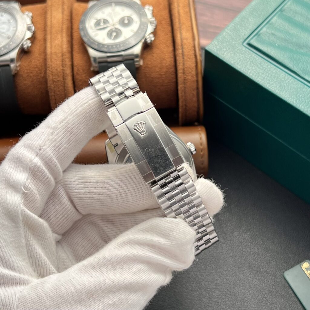 Super Clone Rolex Datejust Black Diamond Dial 126334-0012 41 mm — movement / caseback view