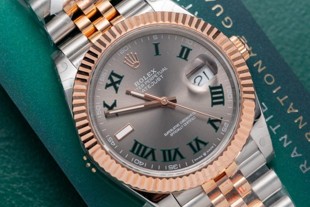 Super Clone Rolex Datejust Slate Roman Dial 126331-0016 41 mm — clasp and links