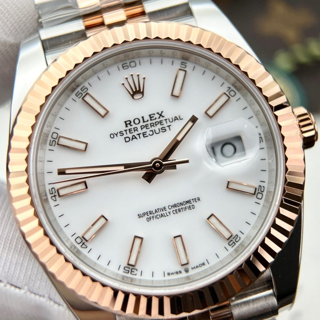 Super Clone Rolex Datejust White Dial 126231-0017 36 mm — bracelet detail