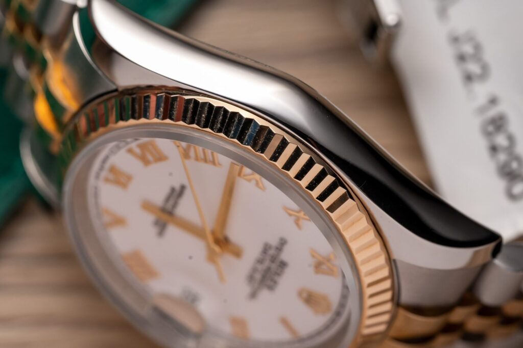 Super Clone Rolex Datejust White Roman Dial 126231-0015 36 mm — clasp and links