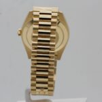 Super Clone Rolex Day-Date Black Dial 228238 40 mm — bracelet detail