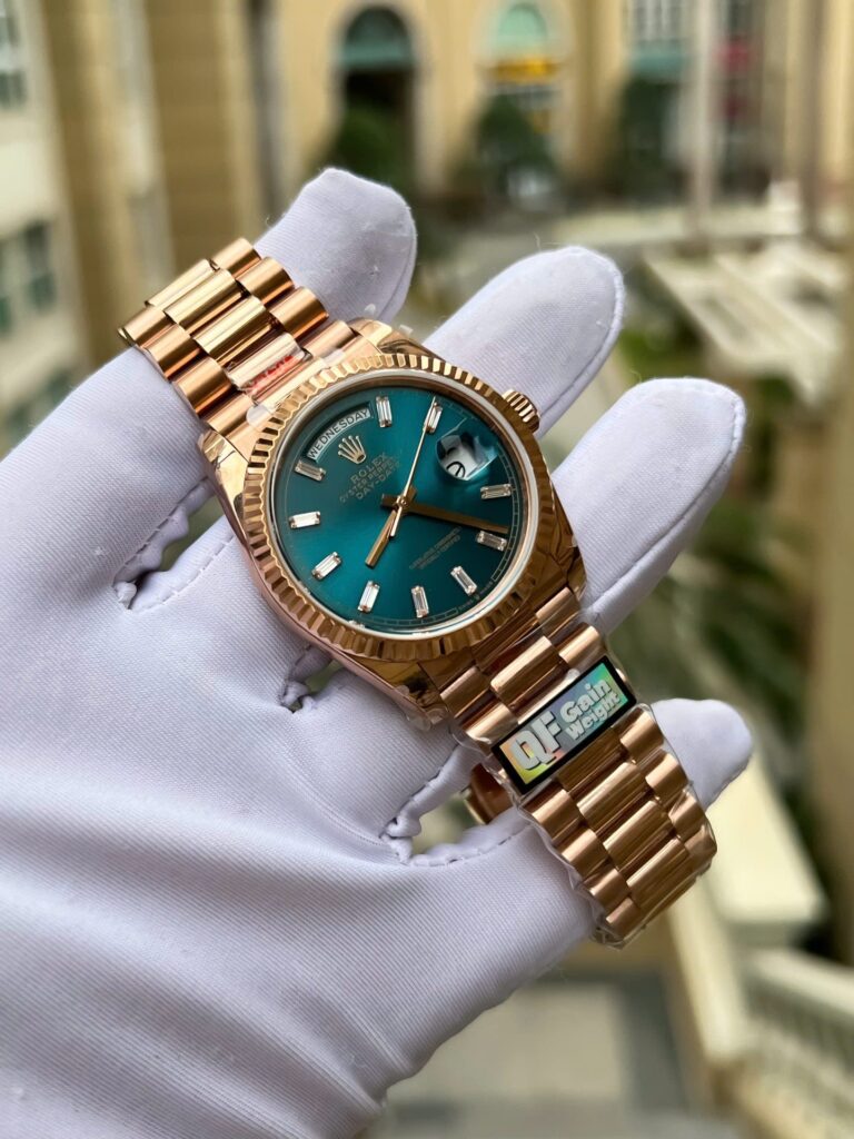 Super Clone Rolex Day-Date Blue-Green Diamond Dial 128235-0085 36 mm — clasp and links