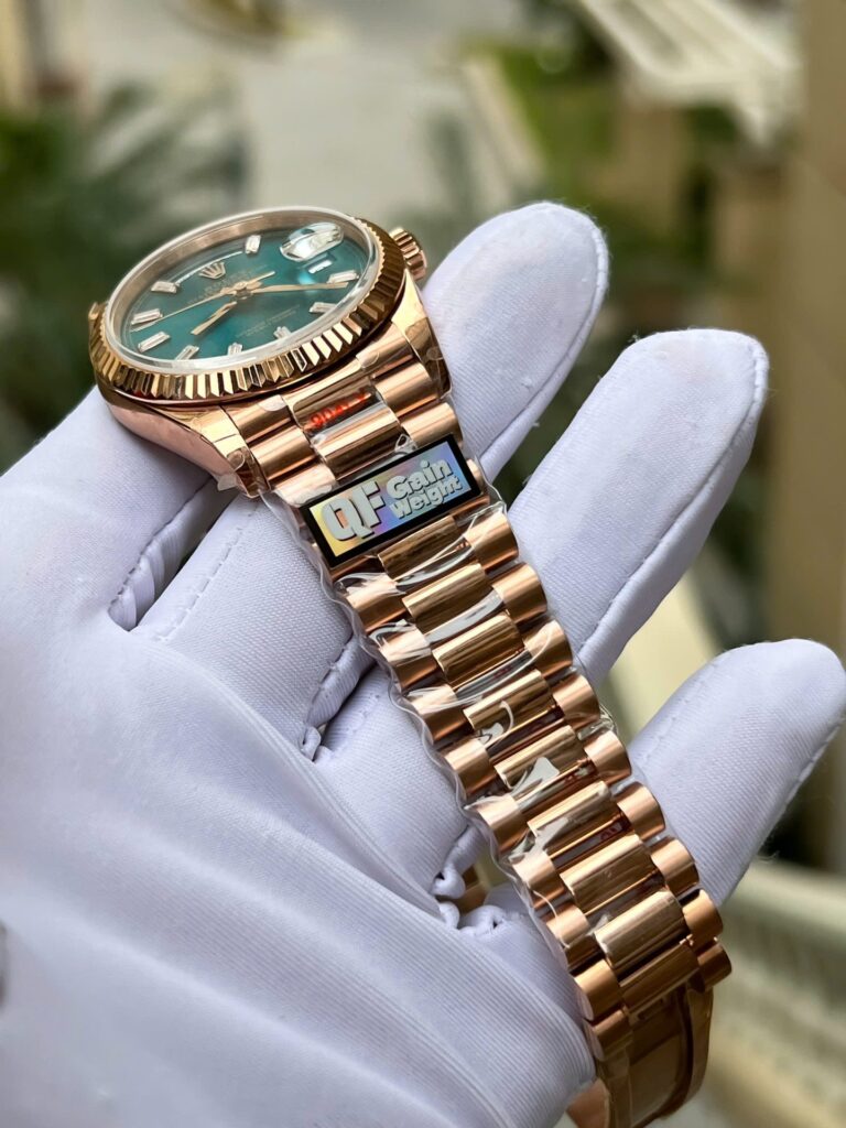 Super Clone Rolex Day-Date Blue-Green Diamond Dial 128235-0085 36 mm — movement / caseback view