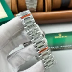 Super Clone Rolex Day-Date Bright Black Dial 228236-0003 40 mm — clasp and links