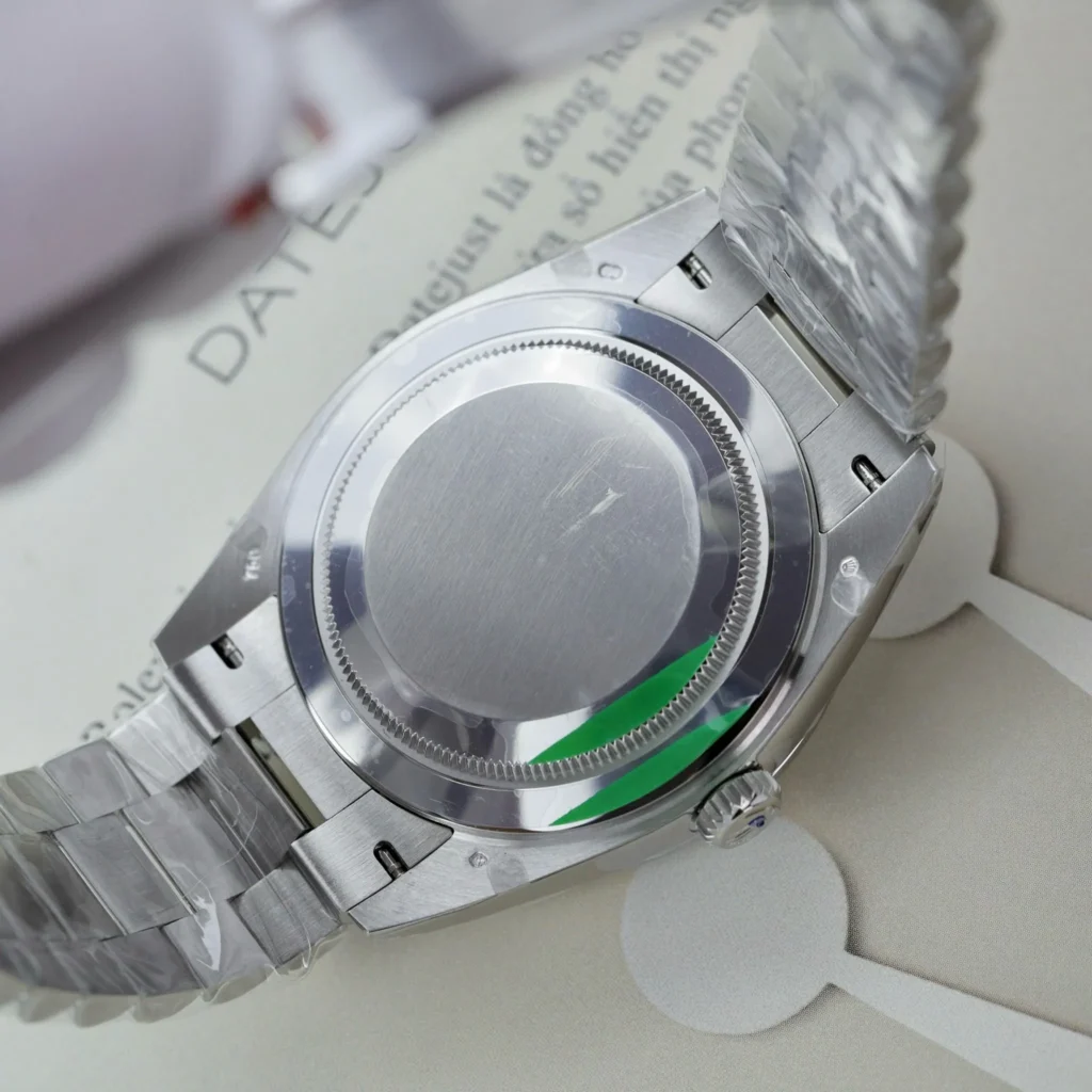 Super Clone Rolex Day-Date Bright Black Diamond Dial 228396tbr-0012 40 mm — bracelet detail