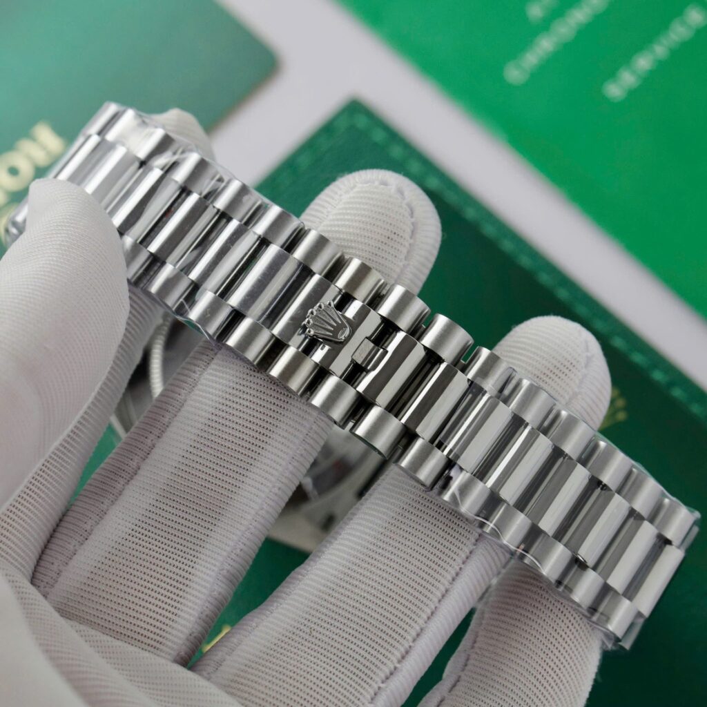 Super Clone Rolex Day-Date Bright Blue Diamond Dial 128239-0069 36 mm — view 10