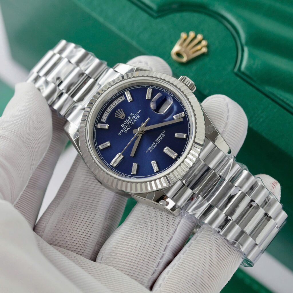 Super Clone Rolex Day-Date Bright Blue Diamond Dial 128239-0069 36 mm — bracelet detail