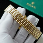 Super Clone Rolex Day-Date Bright black Dial 228348RBR 40 mm — bracelet detail