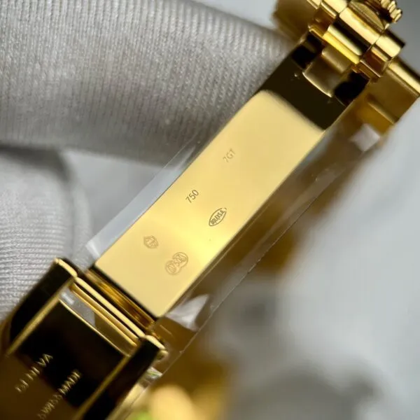 Super Clone Rolex Day-Date Champagne Dial 128398tbr-0037 36 mm — movement / caseback view