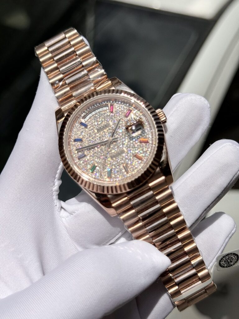 Super Clone Rolex Day-Date Diamond-Paved Dial 128235-0039 36 mm — case and bezel