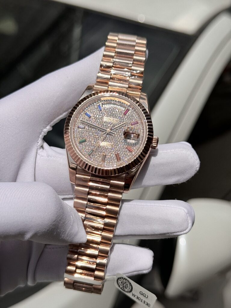 Super Clone Rolex Day-Date Diamond-Paved Dial 128235-0039 36 mm — bracelet detail