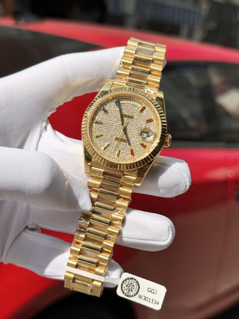 Super Clone Rolex Day-Date Diamond-Paved Dial 128238-0051 36 mm — case and bezel