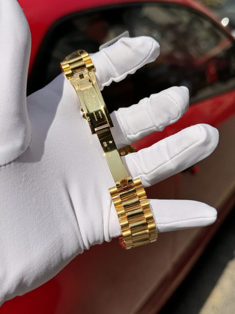 Super Clone Rolex Day-Date Diamond-Paved Dial 128238-0051 36 mm — clasp and links