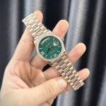 Super Clone Rolex Day-Date Green Aventurine Diamond Dial 128345rbr-0068 36 mm — dial close-up
