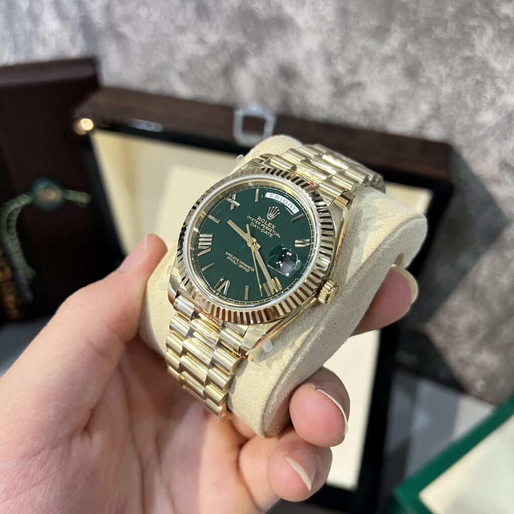 Super Clone Rolex Day-Date Green Dial 228238-0061 40 mm — case and bezel
