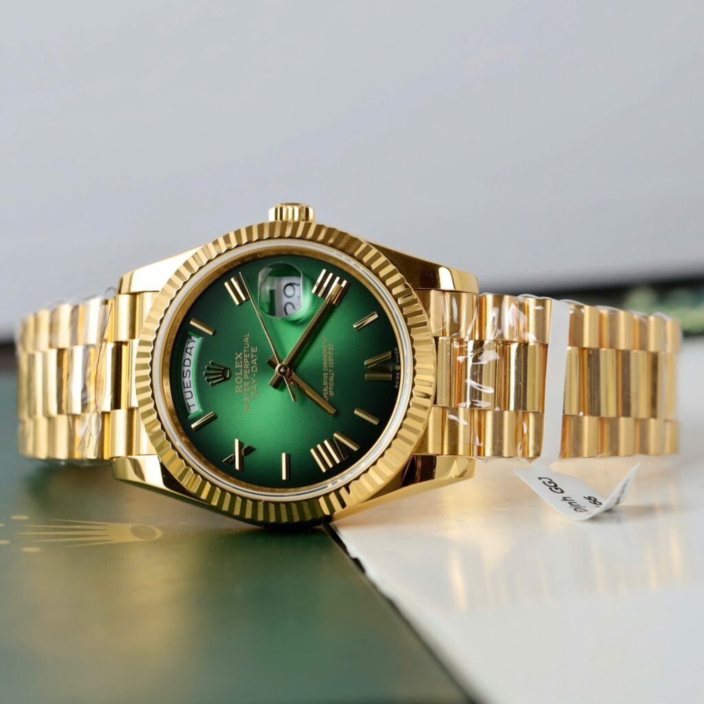 Super Clone Rolex Day-Date Green Ombré Dial 228238-0069 40 mm — bracelet detail