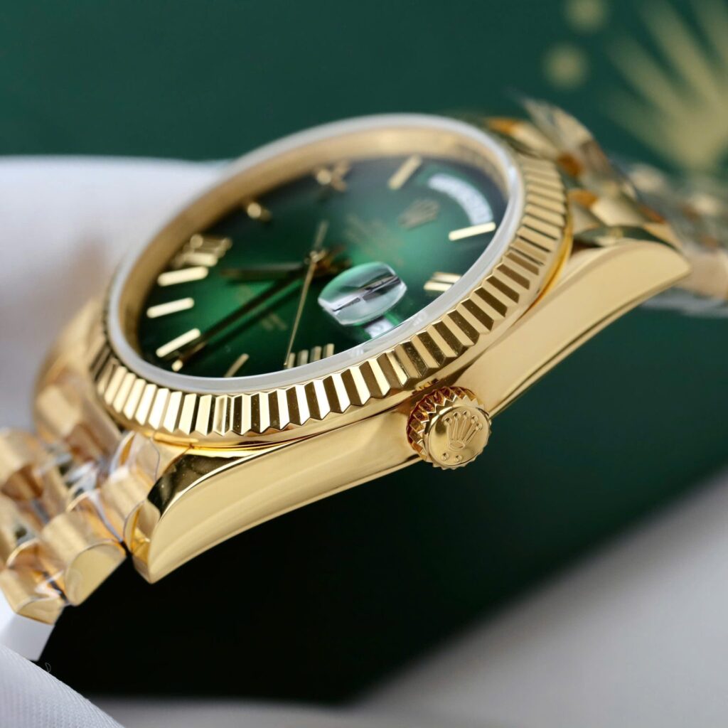 Super Clone Rolex Day-Date Green Ombré Dial 228238-0069 40 mm — movement / caseback view
