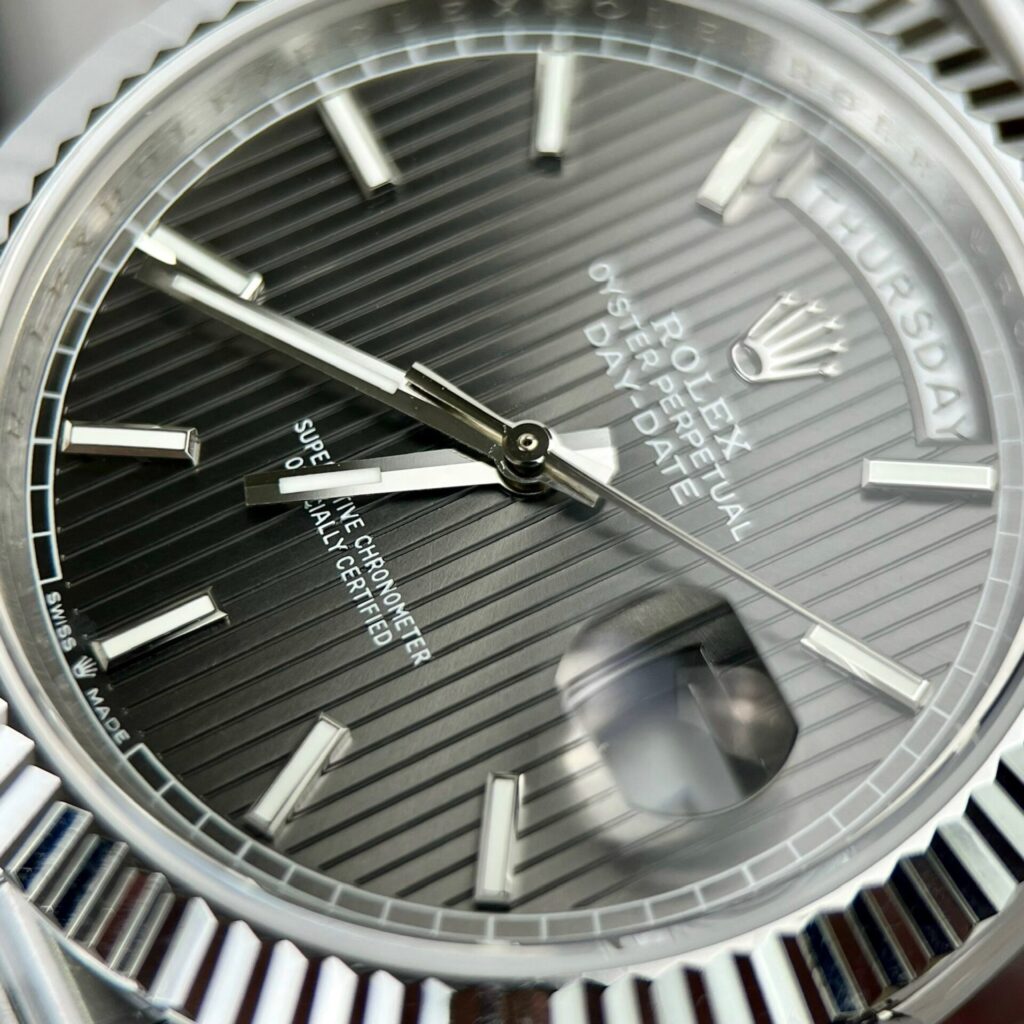 Super Clone Rolex Day-Date Grey Stick Tapestry Dial 228239-0002 40 mm — bracelet detail