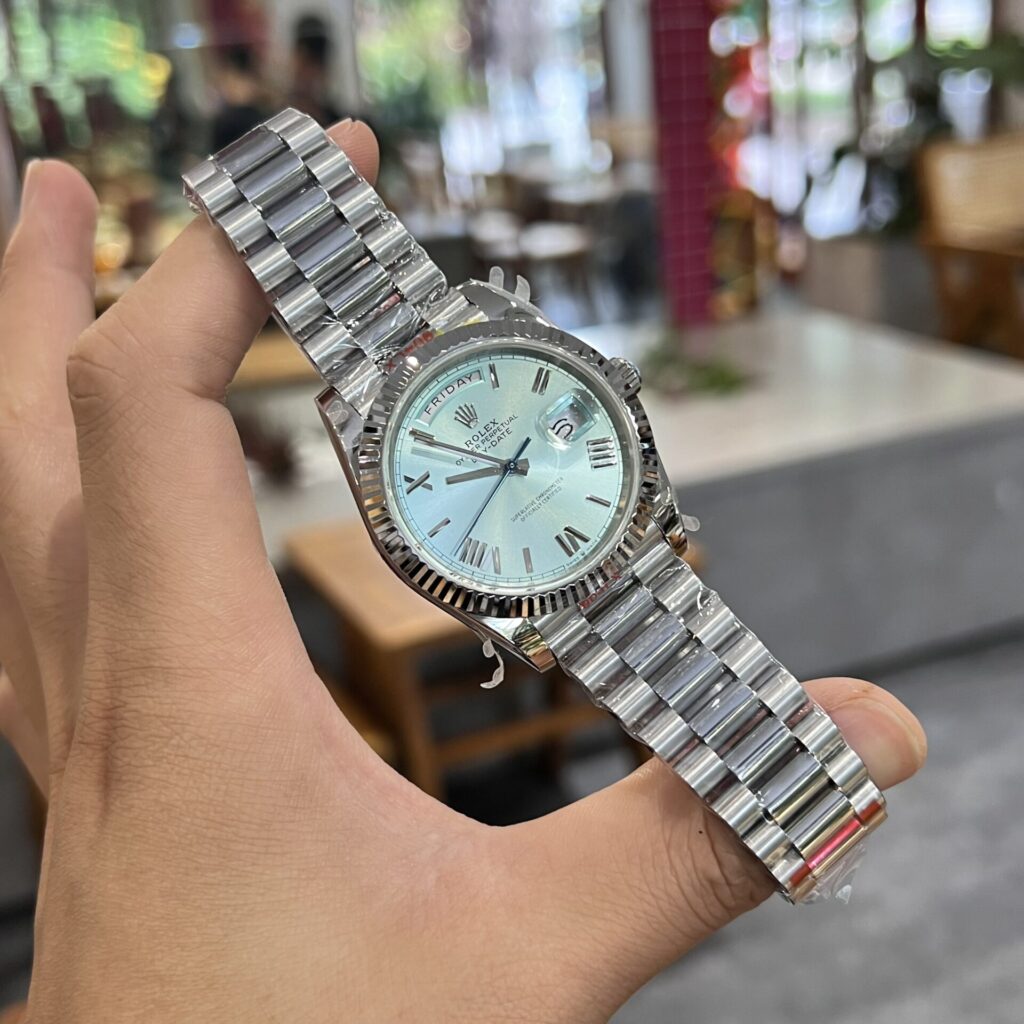 Super Clone Rolex Day-Date Ice Blue Dial 228236-0012 40 mm — bracelet detail