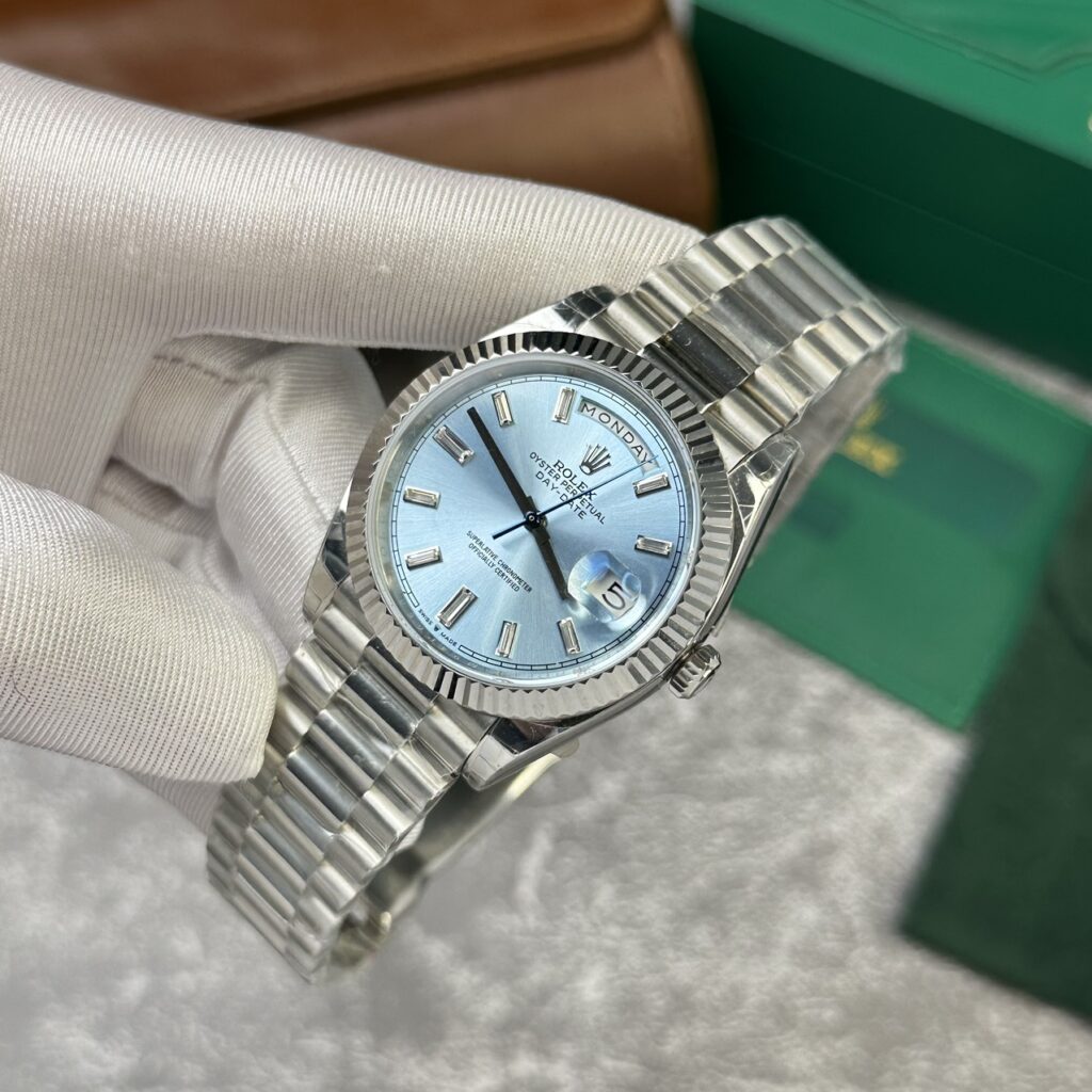Super Clone Rolex Day-Date Ice Blue Diamond Dial 228236-0006 40 mm — bracelet detail