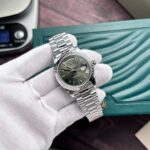 Super Clone Rolex Day-Date Olive Green Dial 228239-0033 40 mm — bracelet detail