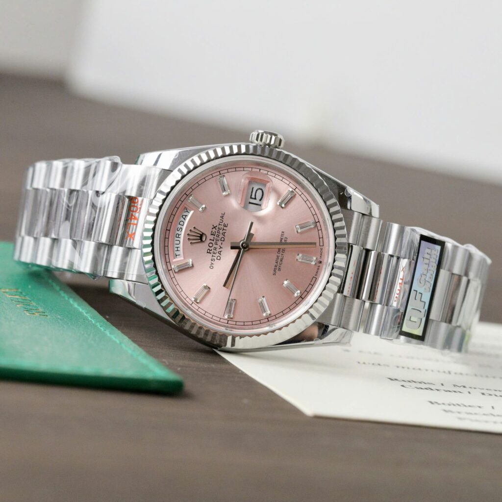 Super Clone Rolex Day-Date Pink Diamond Dial 128236-0024 36 mm — bracelet detail