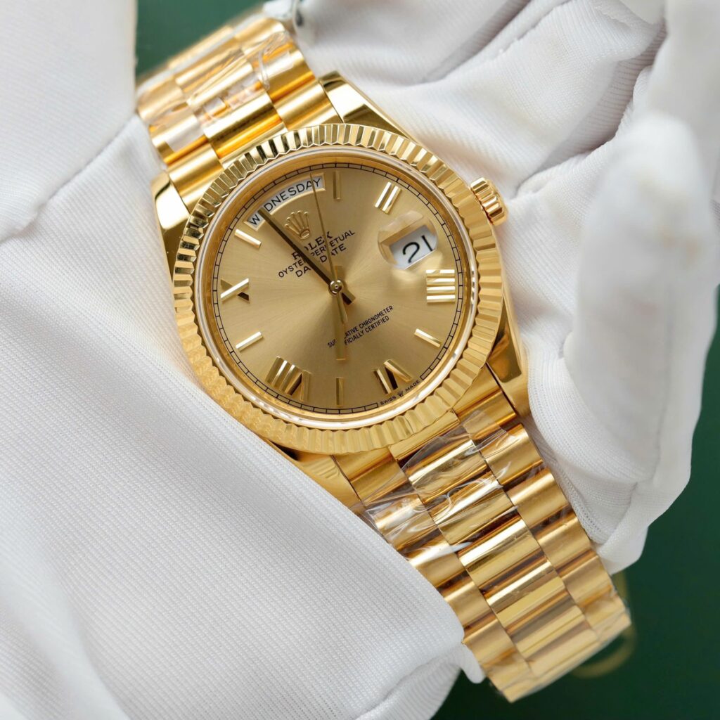 Super Clone Rolex Day-Date Roman Champagne Dial 228238 40 mm — dial close-up