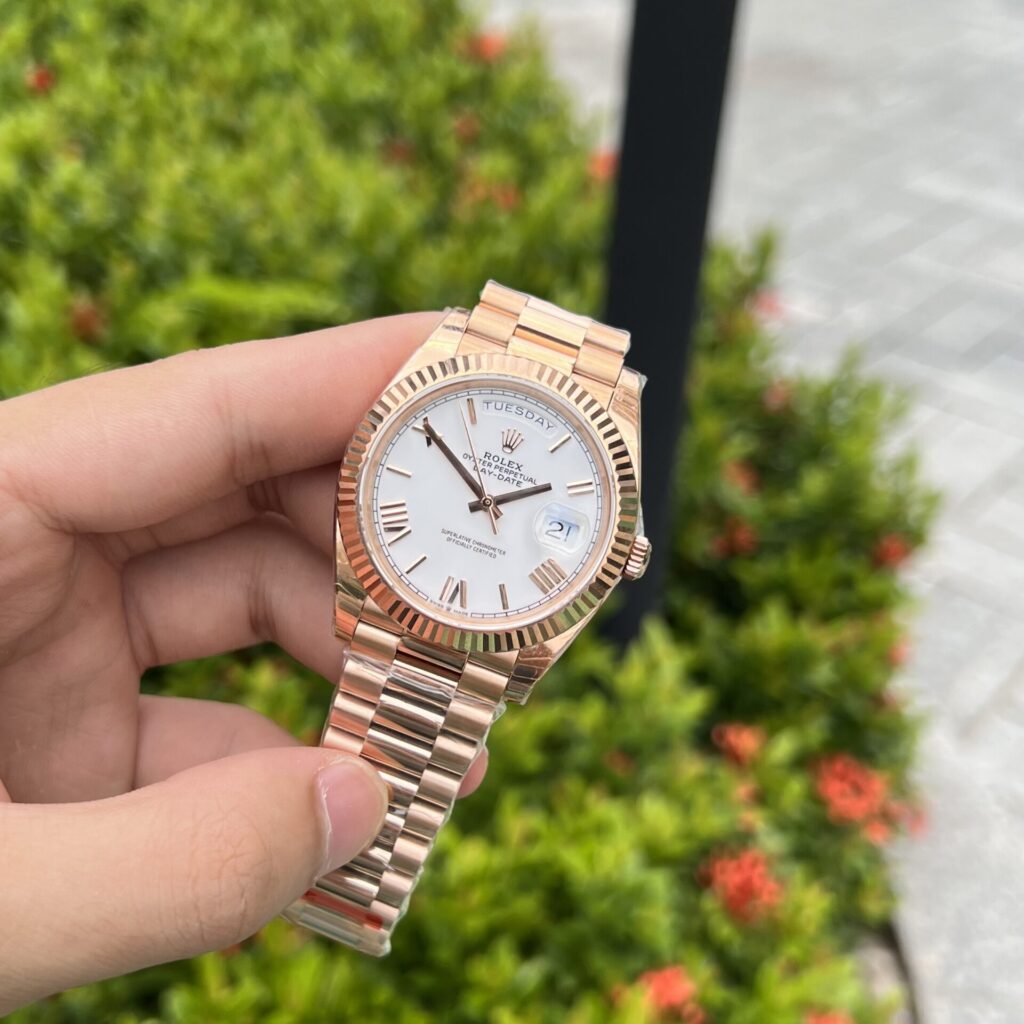 Super Clone Rolex Day-Date White Dial 128235-0070 36 mm — case and bezel