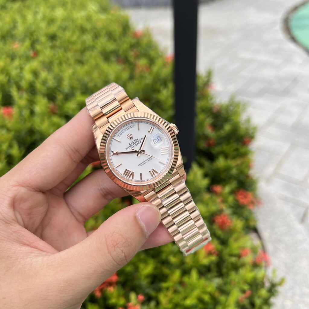 Super Clone Rolex Day-Date White Dial 128235-0070 36 mm — bracelet detail