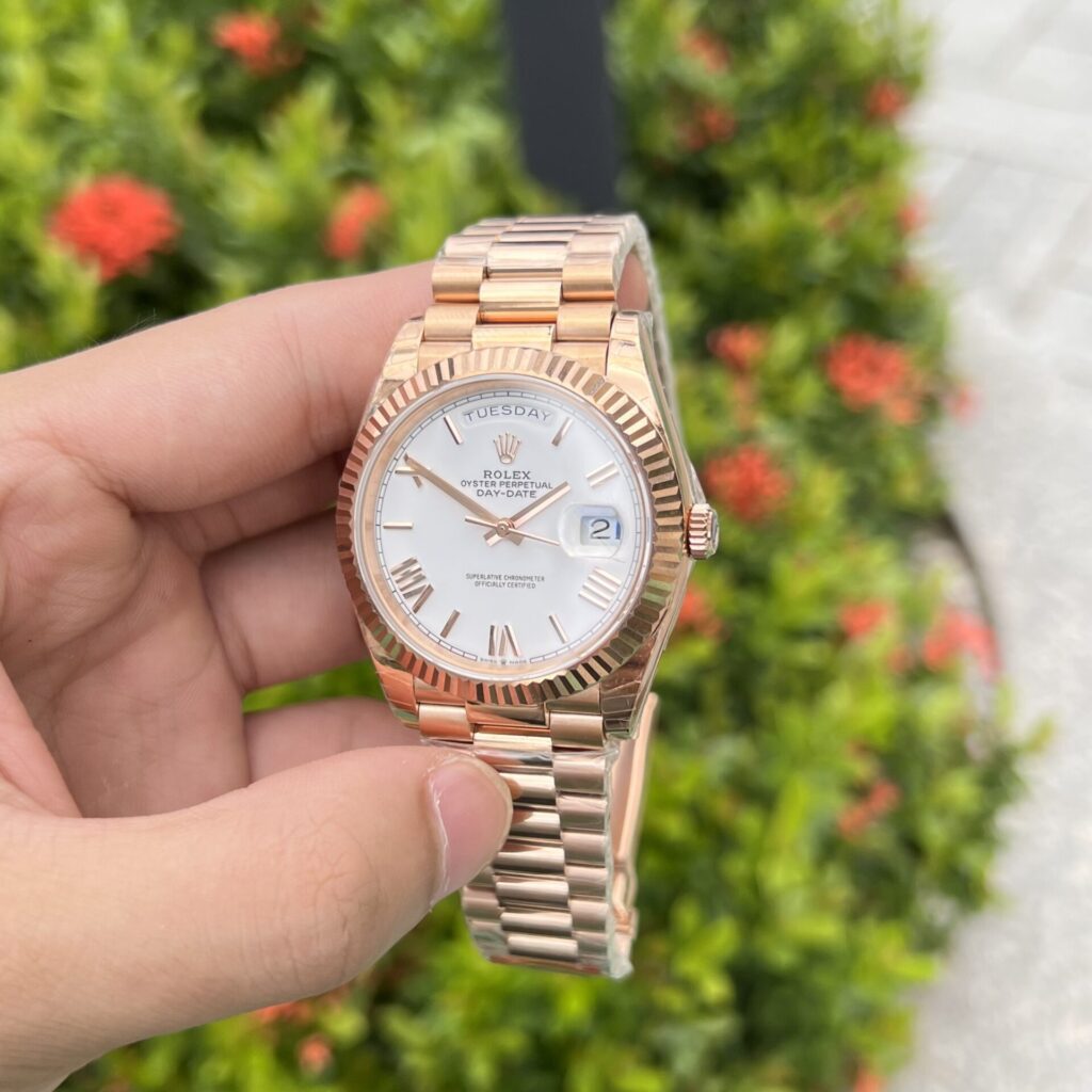 Super Clone Rolex Day-Date White Dial 128235-0070 36 mm — side profile