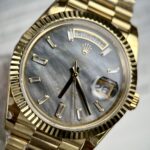 Super Clone Rolex Day-Date White Mother-of-Pearl Diamond Dial 128238-0123 36 mm — bracelet detail