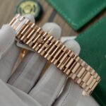 Super Clone Rolex Day-Date White Mother-of-Pearl Diamond Dial 128395tbr-0026 36 mm — bracelet detail