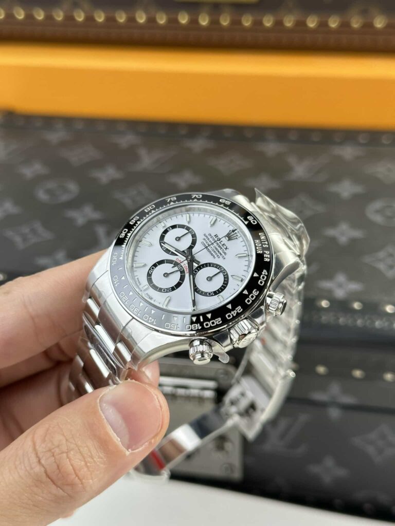 Super Clone Rolex Daytona “Panda” White Dial 126500LN — case and bezel