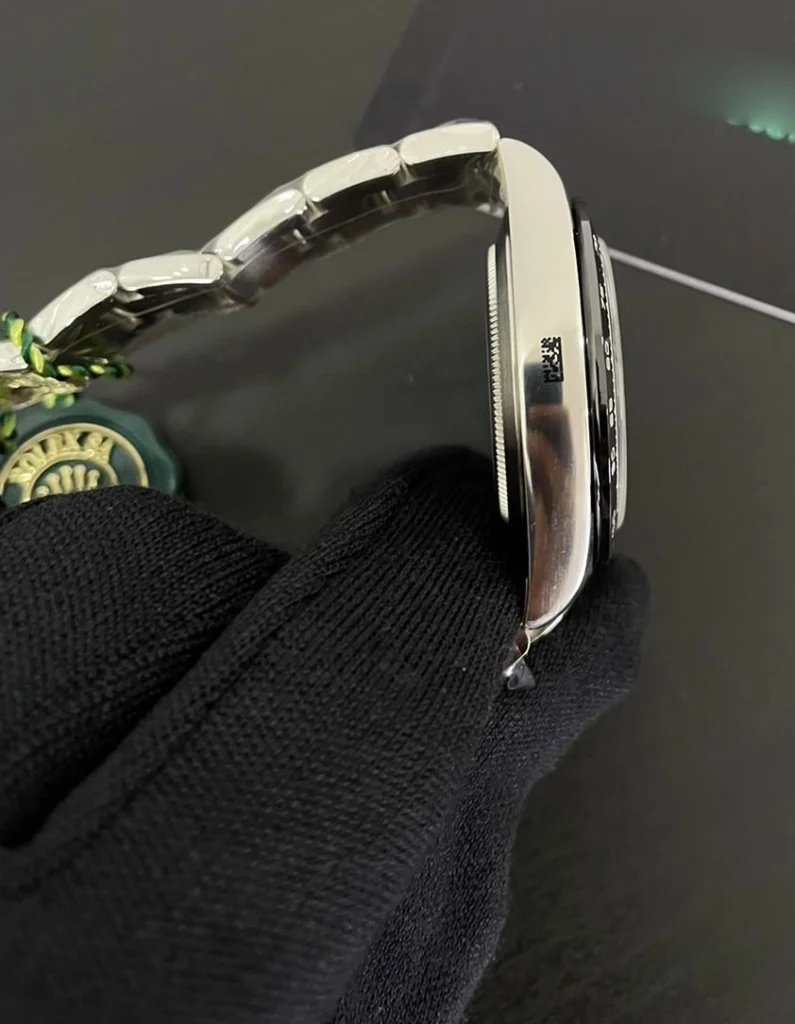 Super Clone Rolex Daytona “Reverse Panda” Black Dial 116500LN — case and bezel