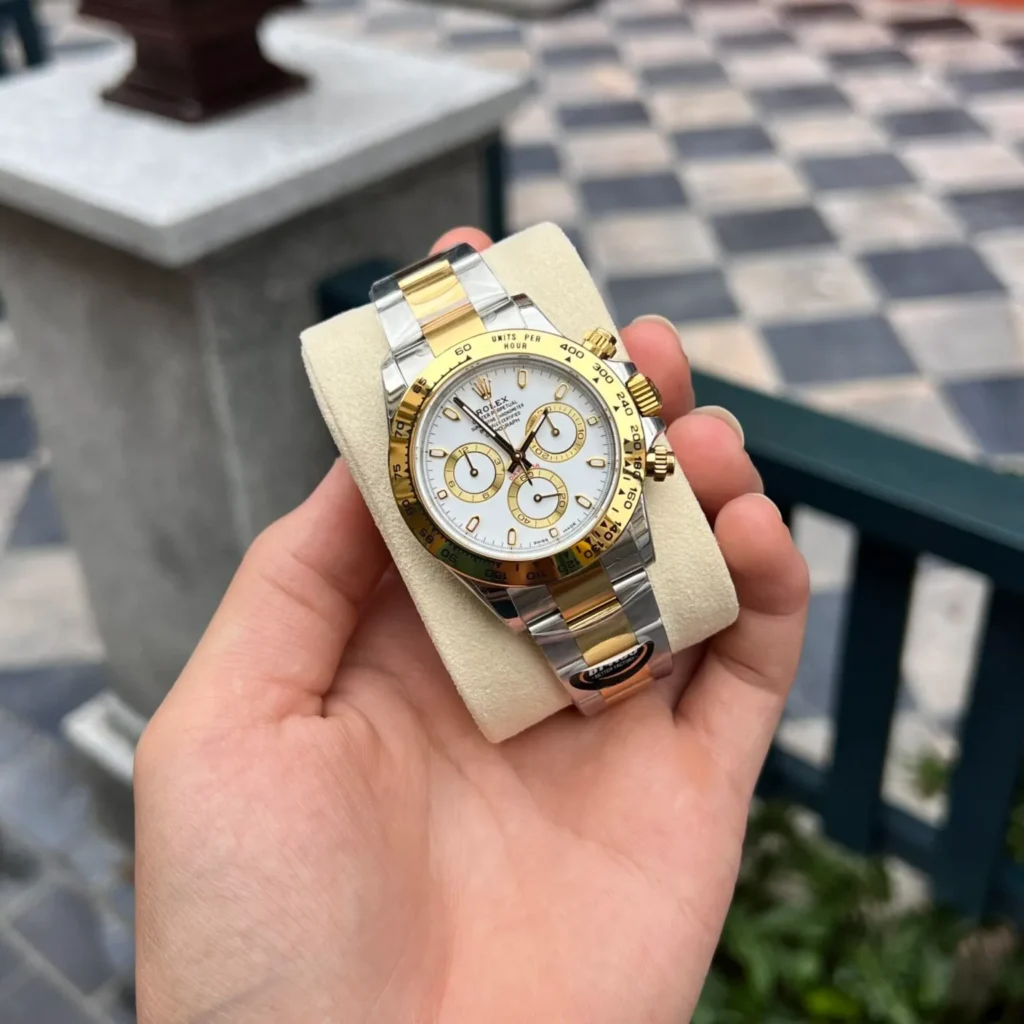 Super Clone Rolex Daytona White Dial 116523-2 — dial close-up