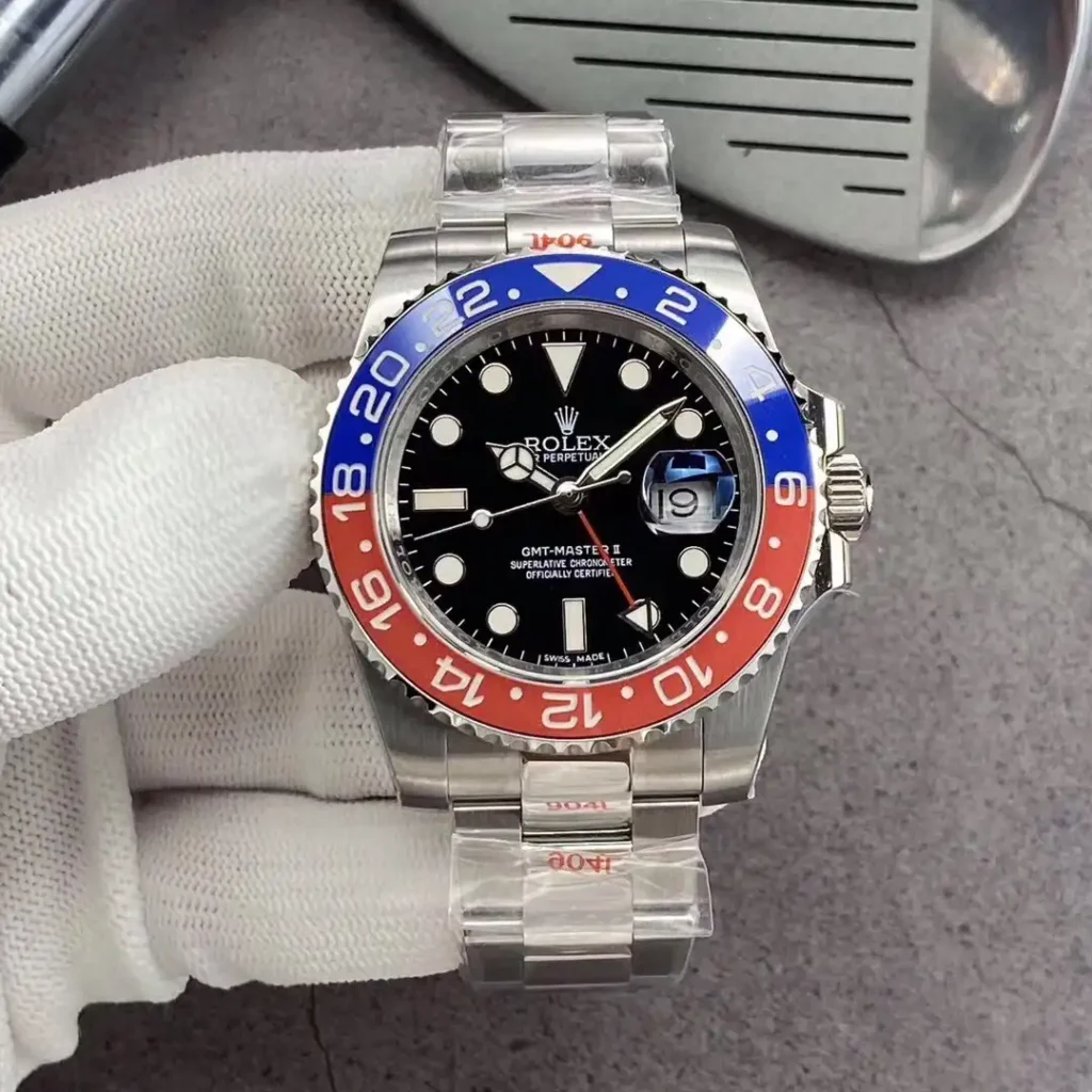 Super Clone Rolex GMT-Master II 126710BLRO “Pepsi” Oyster — dial close-up
