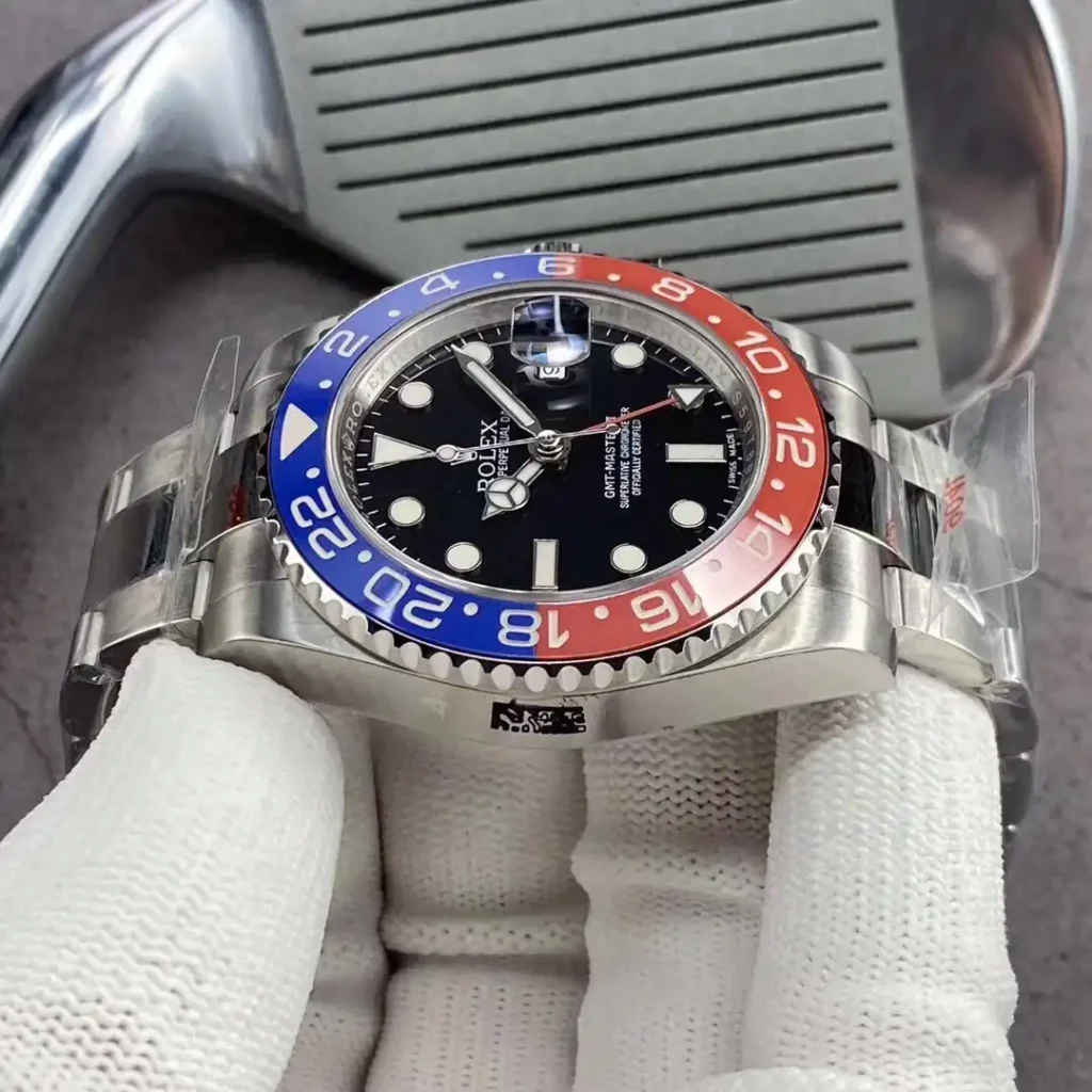 Super Clone Rolex GMT-Master II 126710BLRO “Pepsi” Oyster — clasp and links
