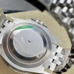Super Clone Rolex GMT-Master II 126710GRNR “Bruce Wayne” Jubilee 2024 — clasp and links