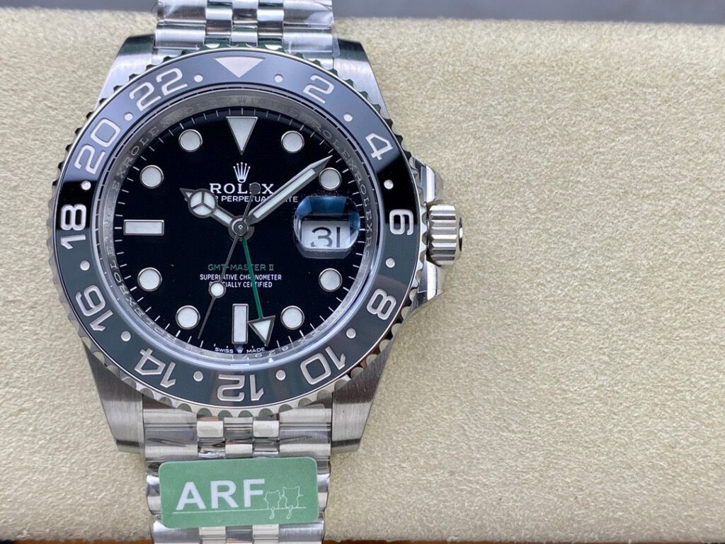 Super Clone Rolex GMT-Master II 126710GRNR “Bruce Wayne” Jubilee 2024 — movement / caseback view