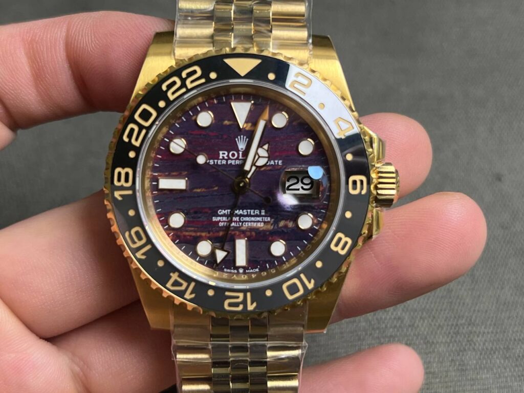 Super Clone Rolex GMT-Master II 126718GRNR Tiger Iron Dial — case and bezel