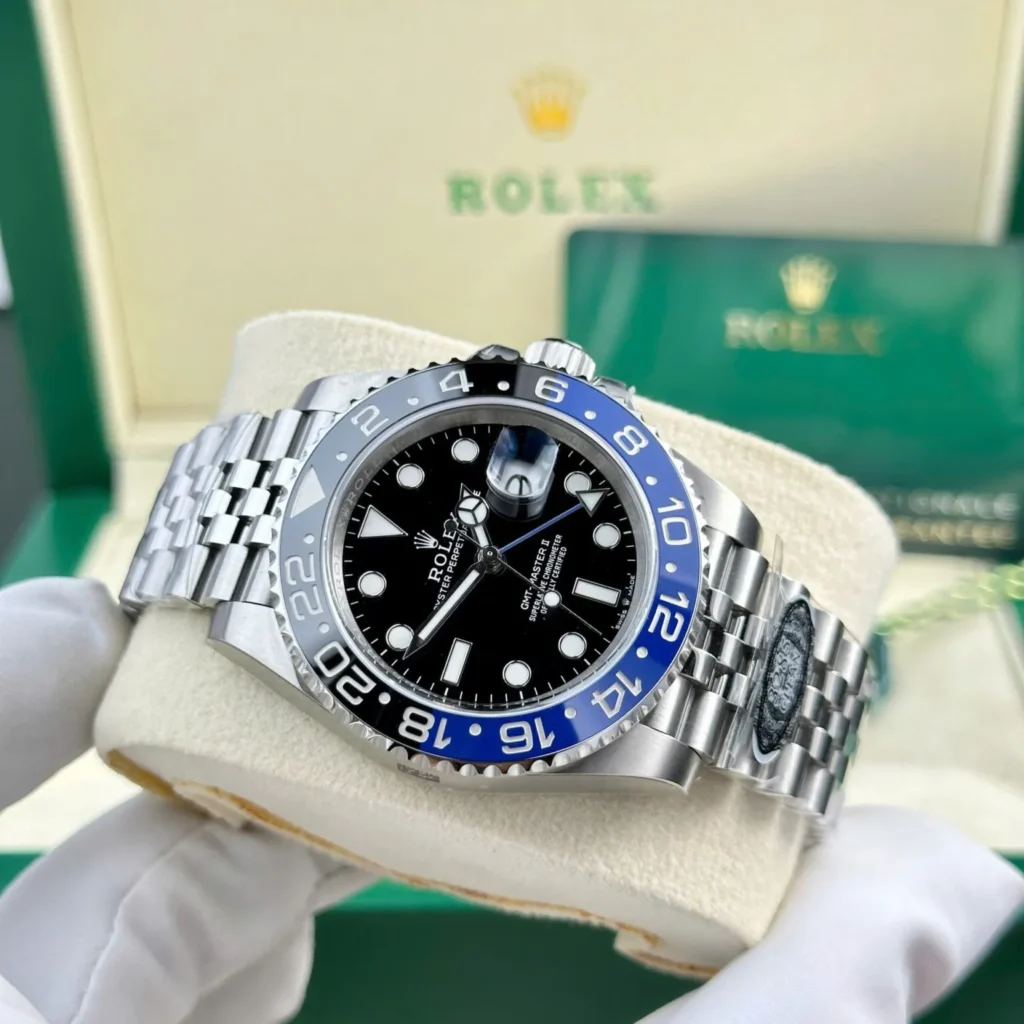 Super Clone Rolex GMT-Master II Black Dial 126710BLNR “Batgirl” — bracelet detail