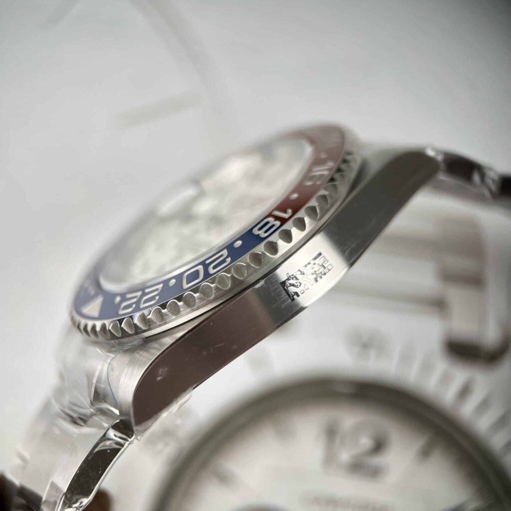 Super Clone Rolex GMT-Master II Meteorite Dial 126719BLRO “Superman” Oyster — movement / caseback view