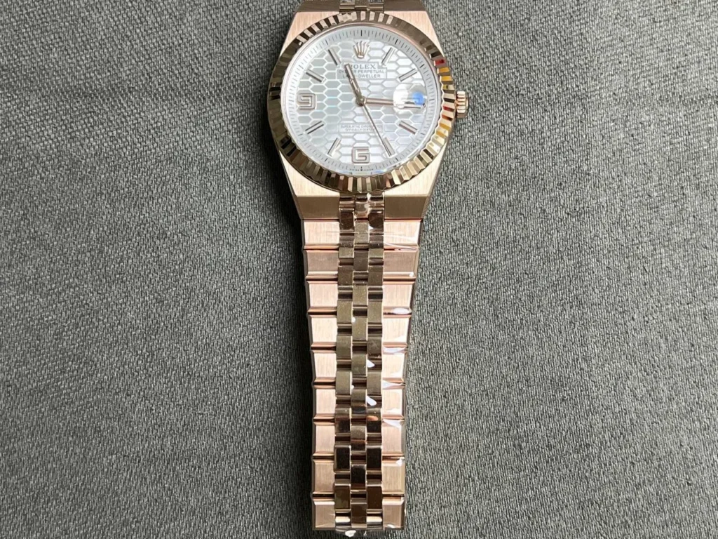 Super Clone Rolex Land-Dweller 40 mm Everose gold (2025) — dial close-up