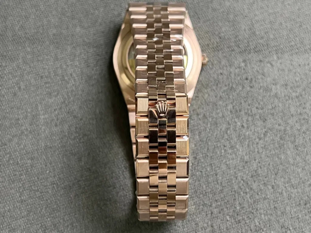 Super Clone Rolex Land-Dweller 40 mm Everose gold (2025) — side profile