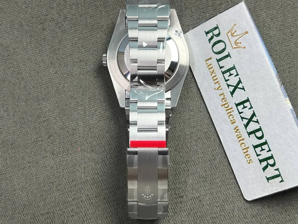 Super Clone Rolex Oyster Perpetual Jubilee Motif (2026) Super Clone — case and bezel