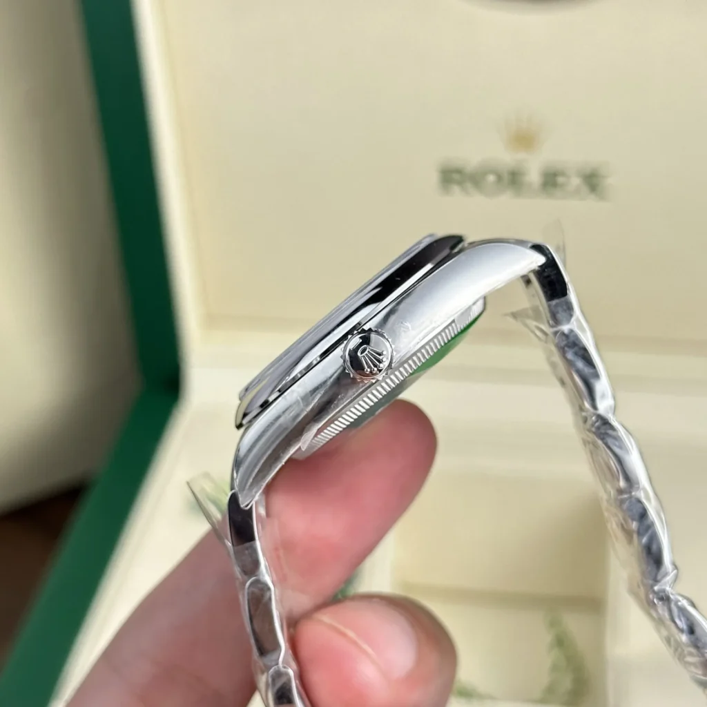 Super Clone Rolex Oyster Perpetual Turquoise Dial 126000 36 mm — view 10