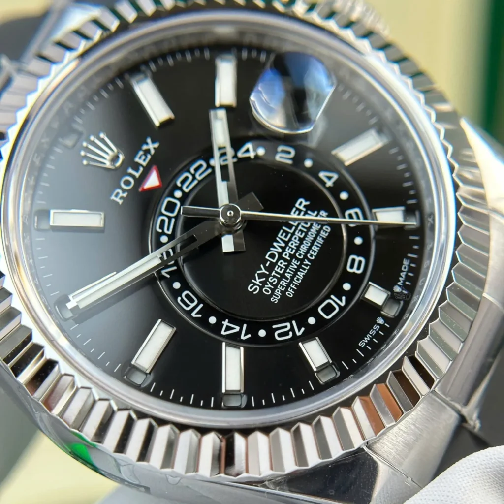 Super Clone Rolex Sky-Dweller Bright black Dial 336239 — clasp and links