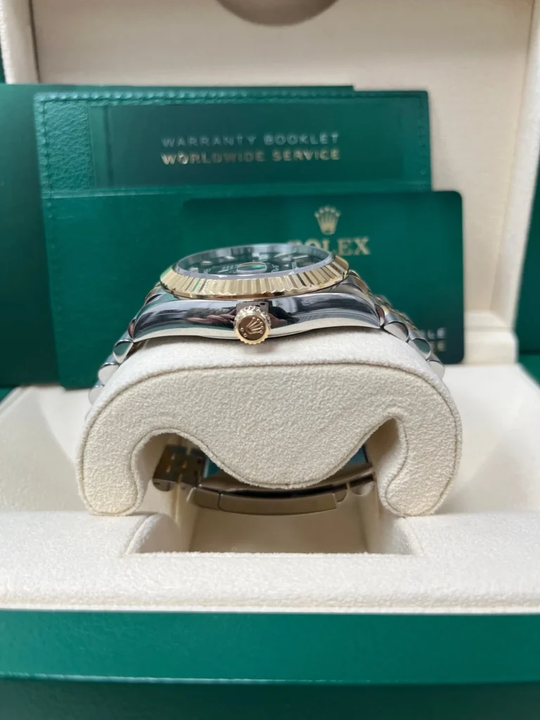 Super Clone Rolex Sky-Dweller Bright black Dial 336933 Jubilee — side profile