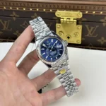 Super Clone Rolex Sky-Dweller Bright blue Dial 336934 Jubilee — dial close-up